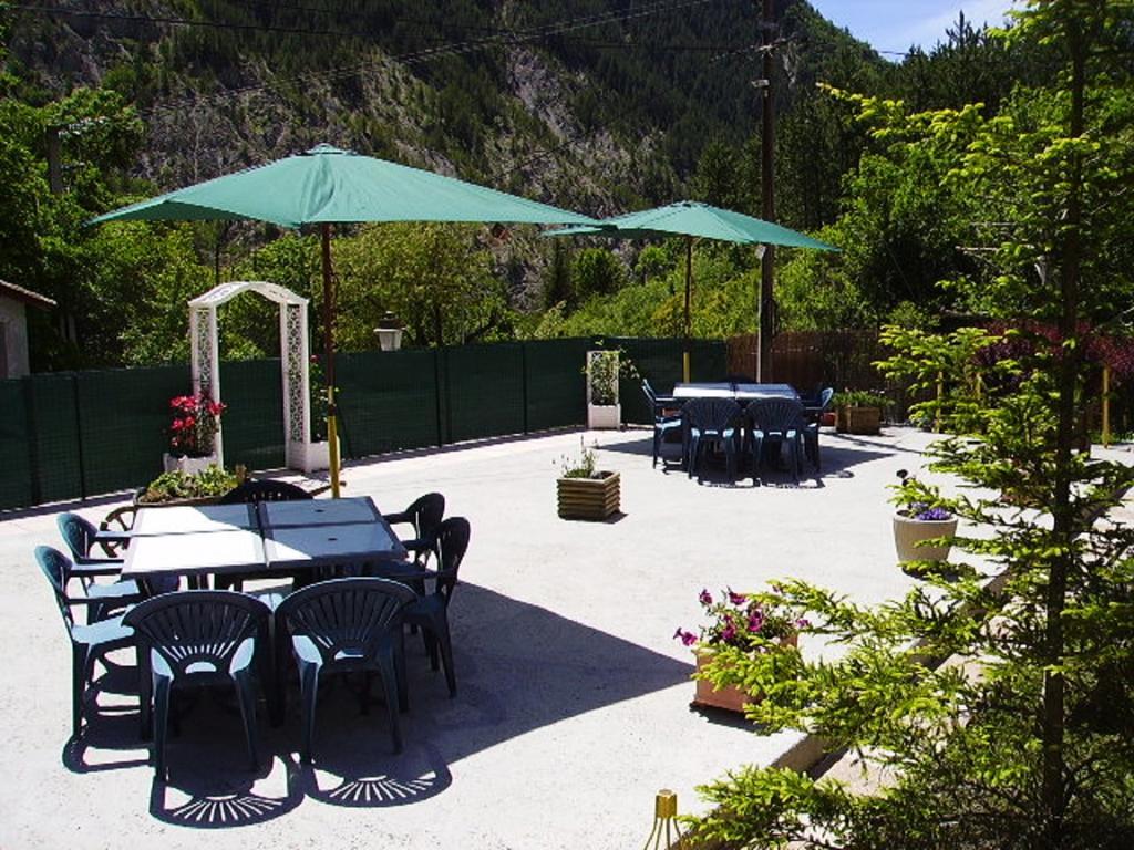 Auberge Du Riou Puget-Rostang Exterior foto