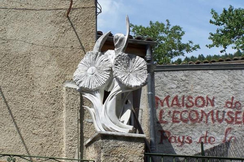 Auberge Du Riou Puget-Rostang Exterior foto