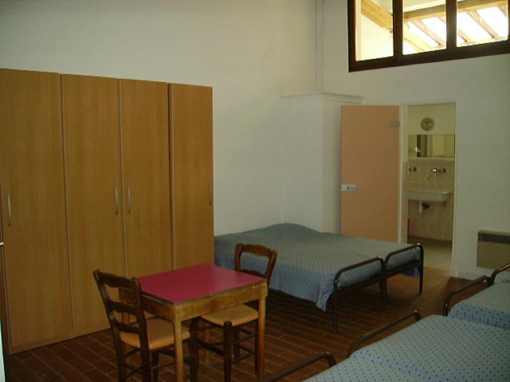 Auberge Du Riou Puget-Rostang Exterior foto