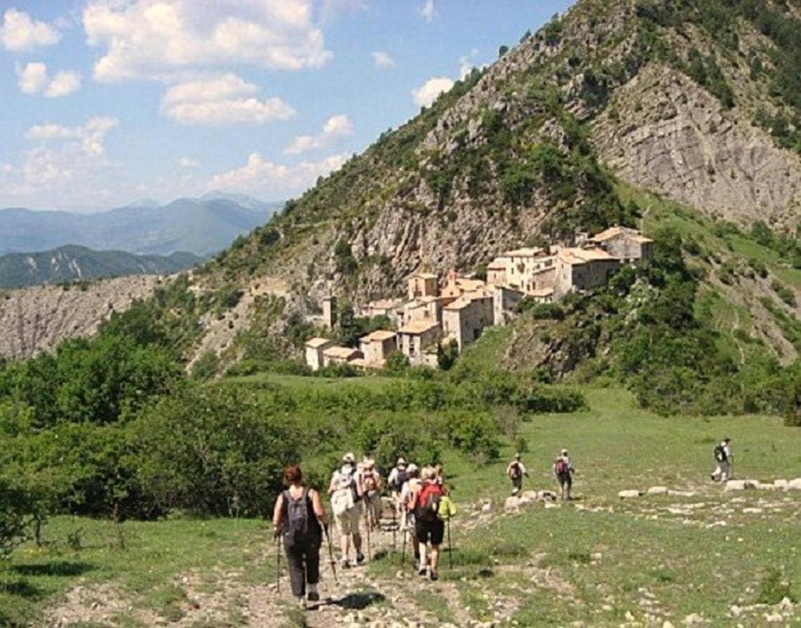 Auberge Du Riou Puget-Rostang Exterior foto
